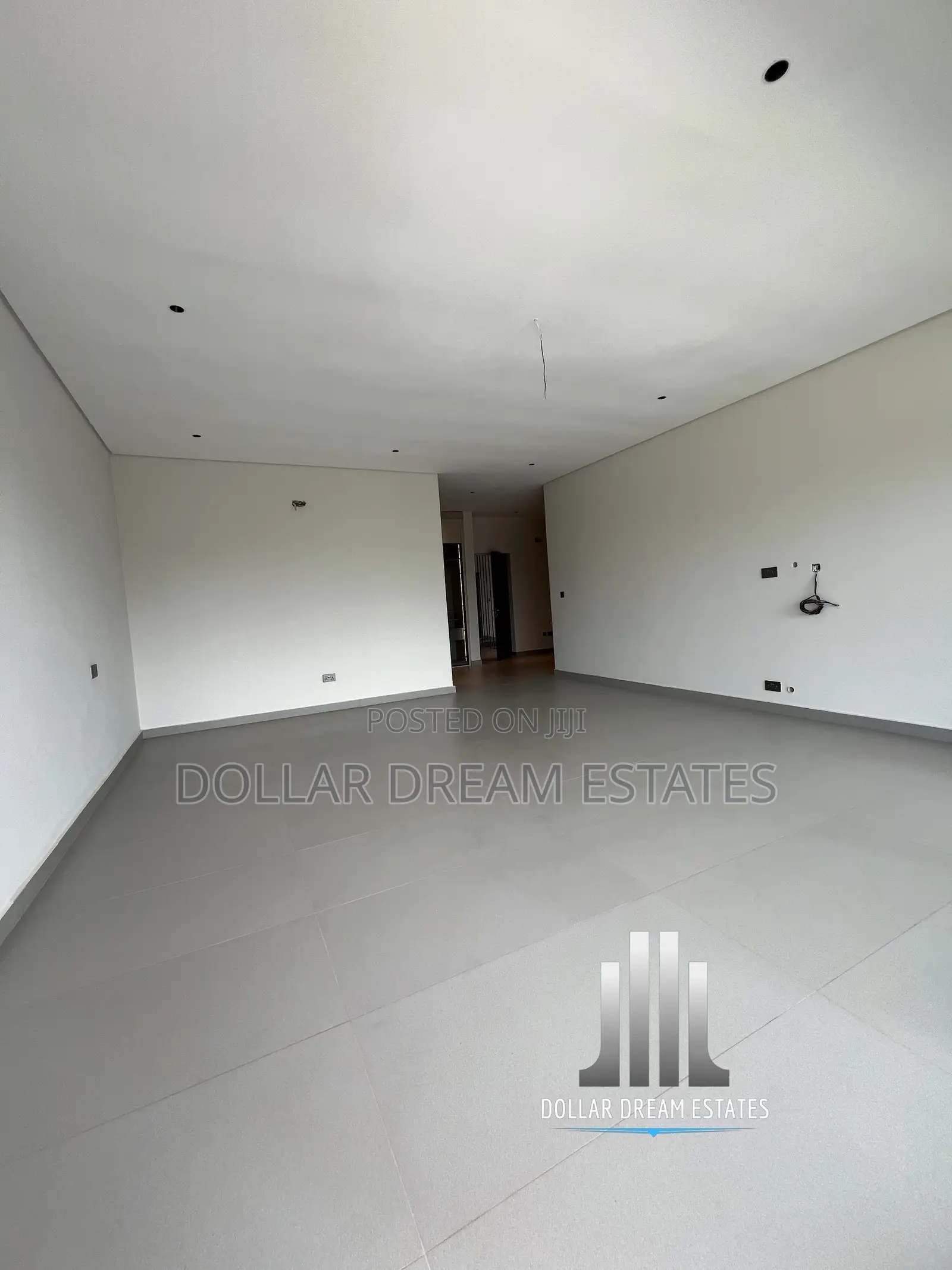 5bdrm House in Adjiriganor for sale