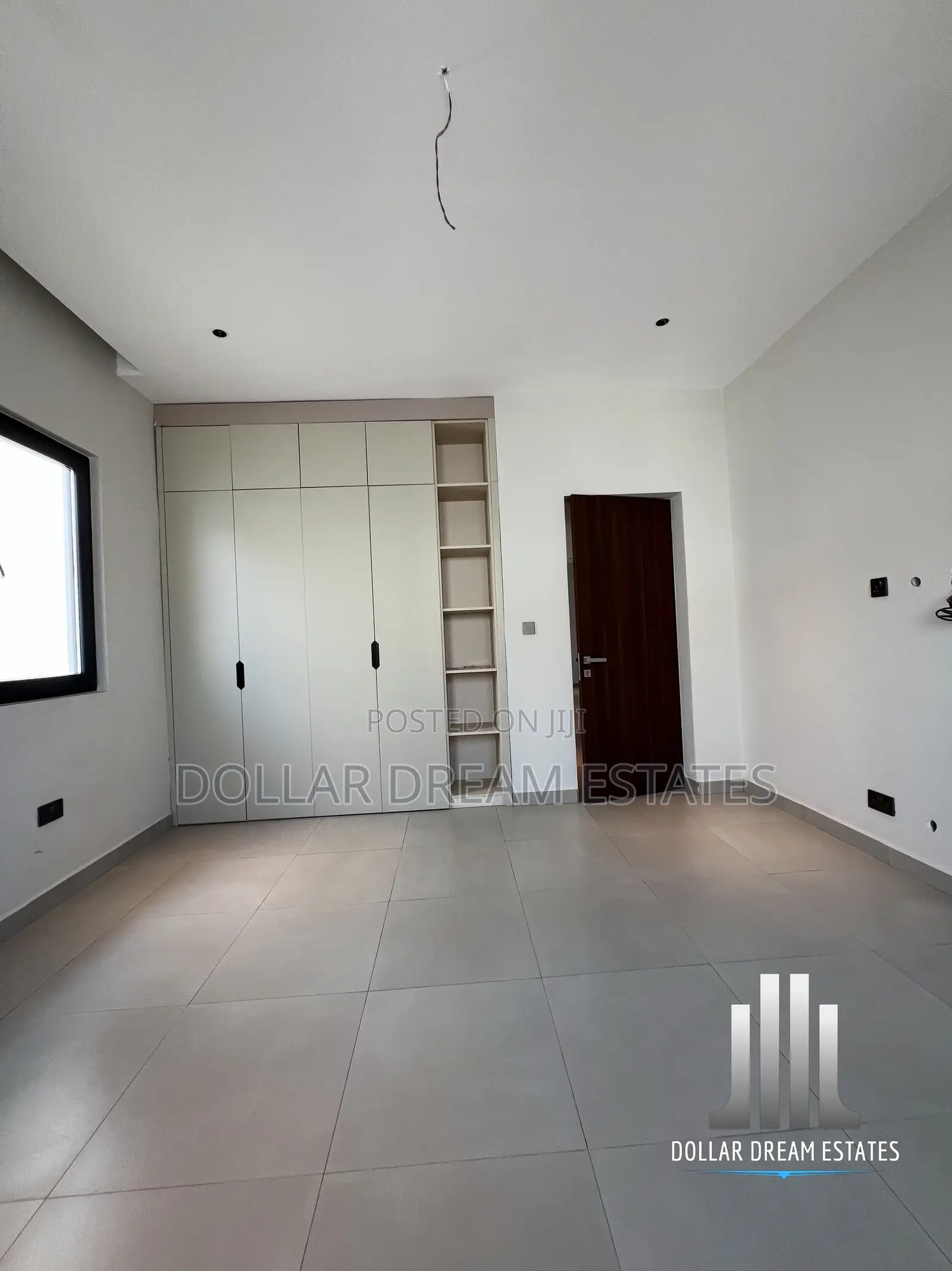 5bdrm House in Adjiriganor for sale
