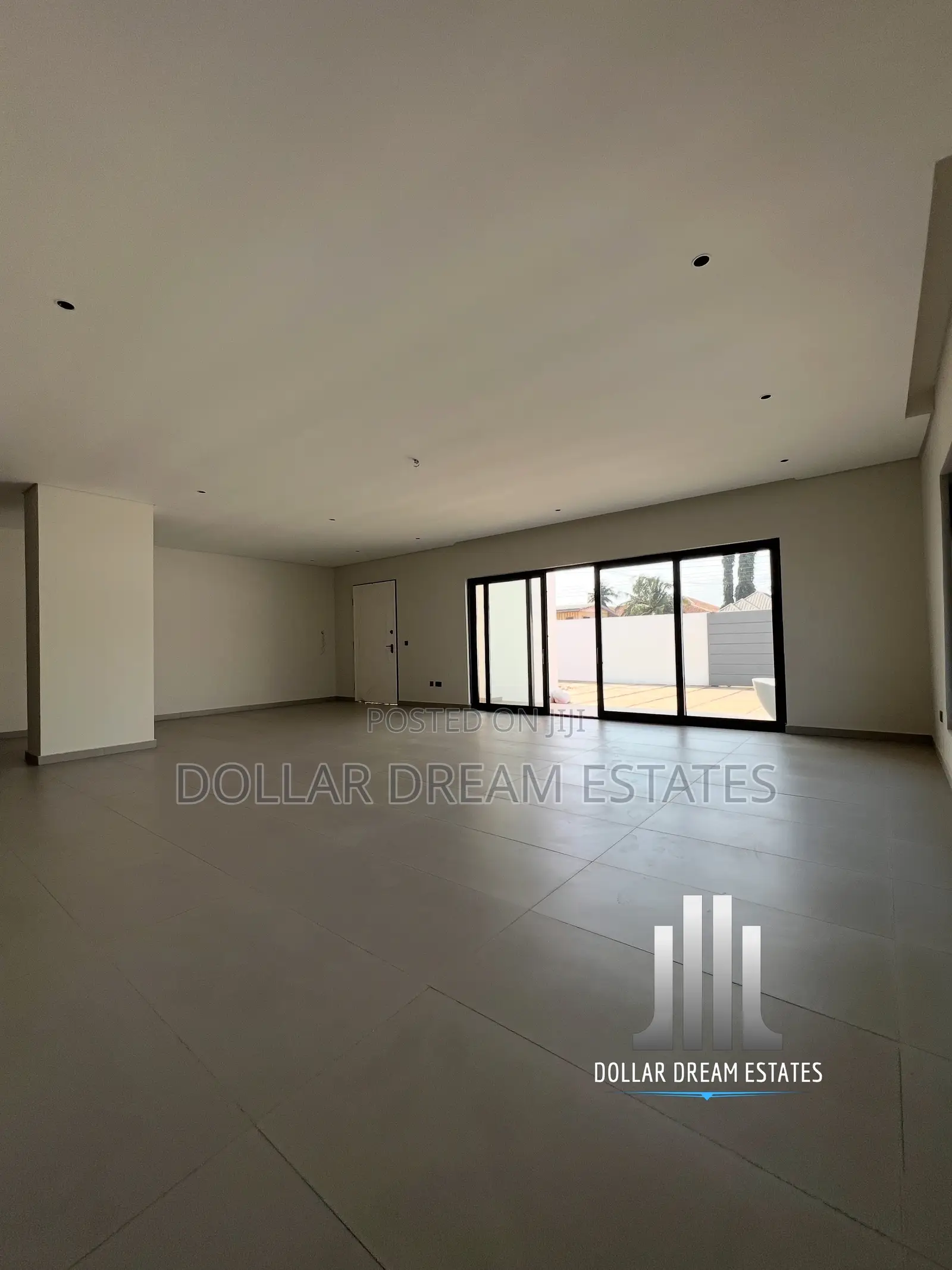 5bdrm House in Adjiriganor for sale