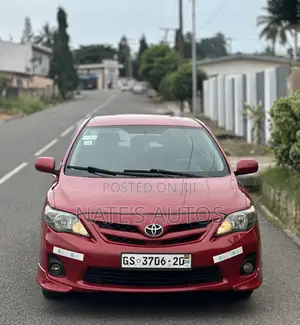 Toyota Corolla S 4dr Sedan (1.8L 4cyl 4A) 2013 Red