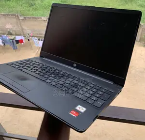 Laptop HP 15-dw0037wm 8GB AMD Ryzen 5 HDD 1T