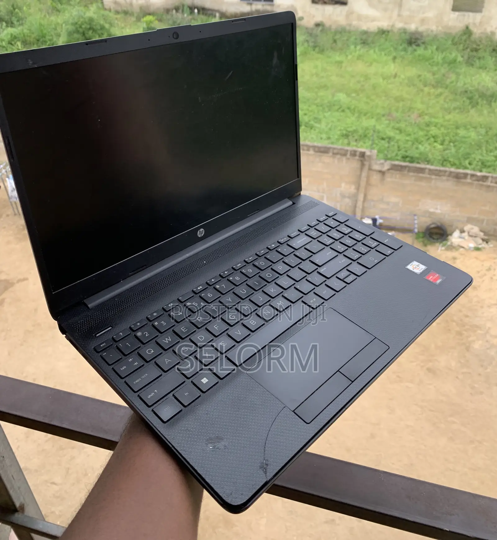 Laptop HP 15-dw0037wm 8GB AMD Ryzen 5 HDD 1T