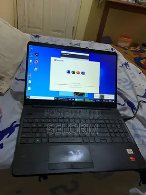 Laptop HP 15-dw0037wm 8GB AMD Ryzen 5 HDD 1T