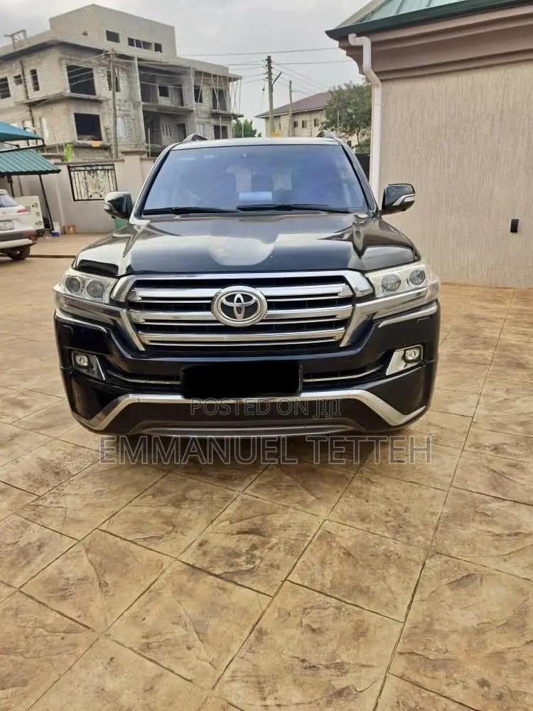 Toyota Land Cruiser 5.7 V8 VXR 2017 Black