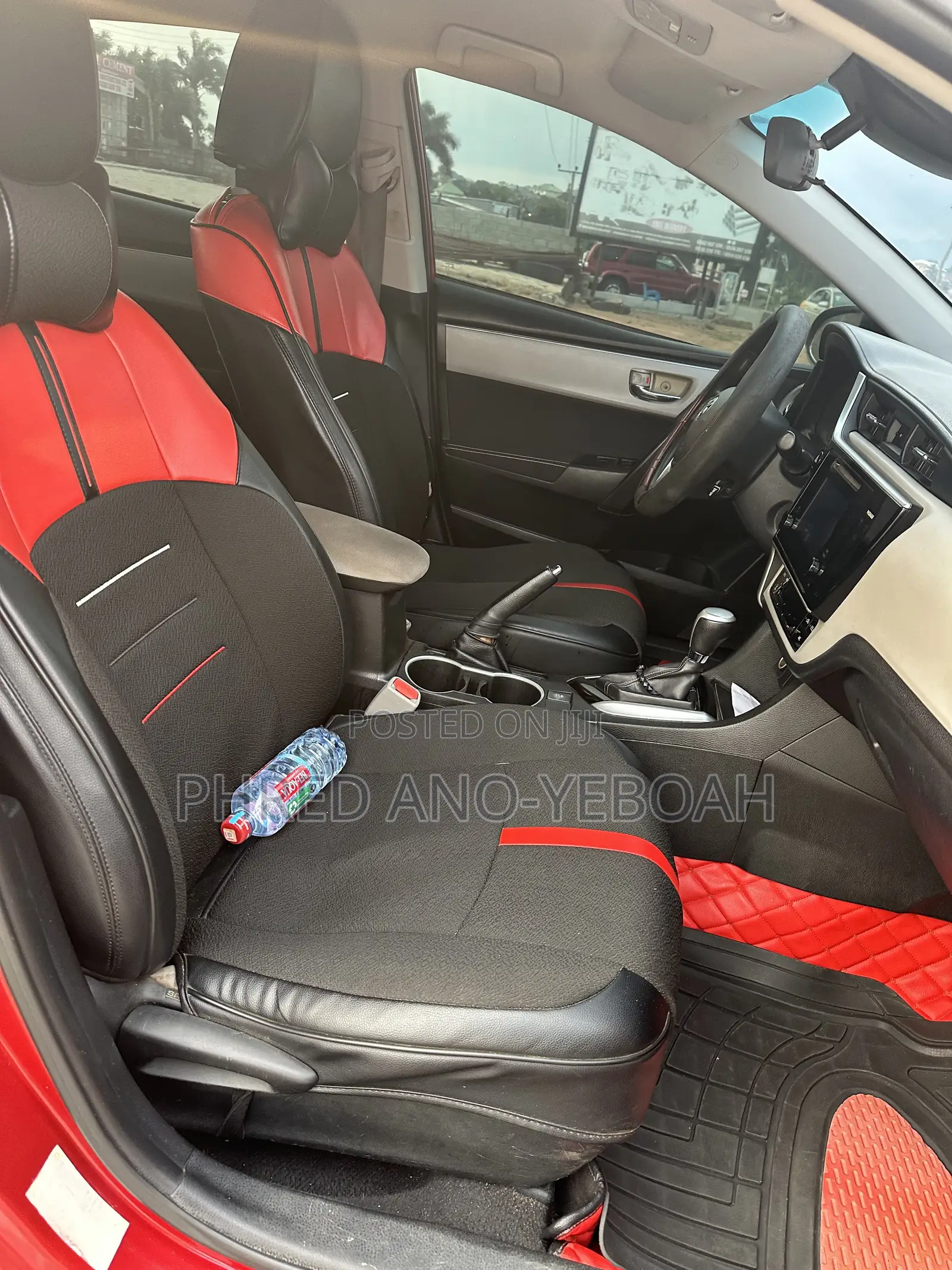 Toyota Corolla LE Eco (1.8L 4cyl 2A) 2018 Red