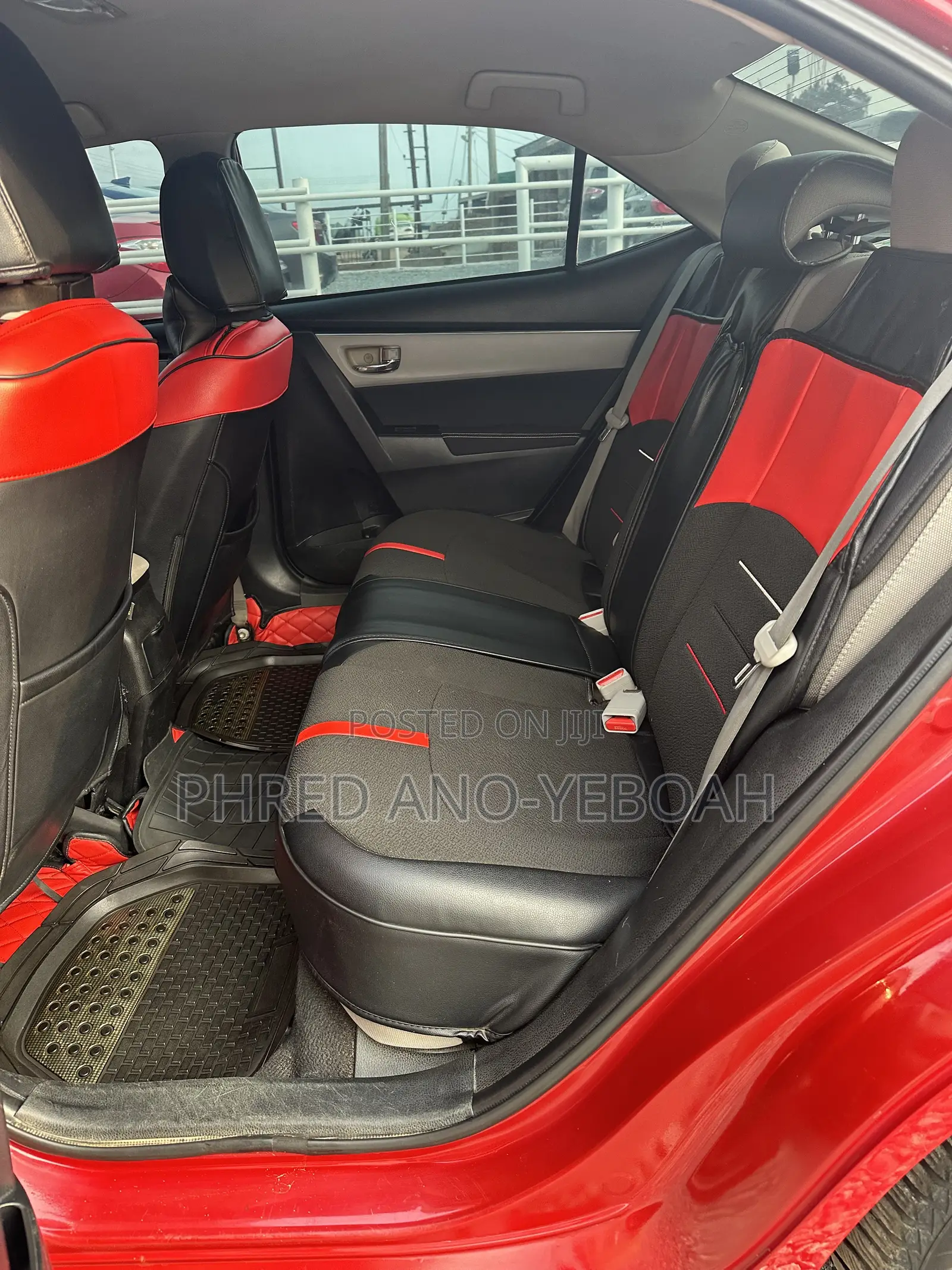 Toyota Corolla LE Eco (1.8L 4cyl 2A) 2018 Red