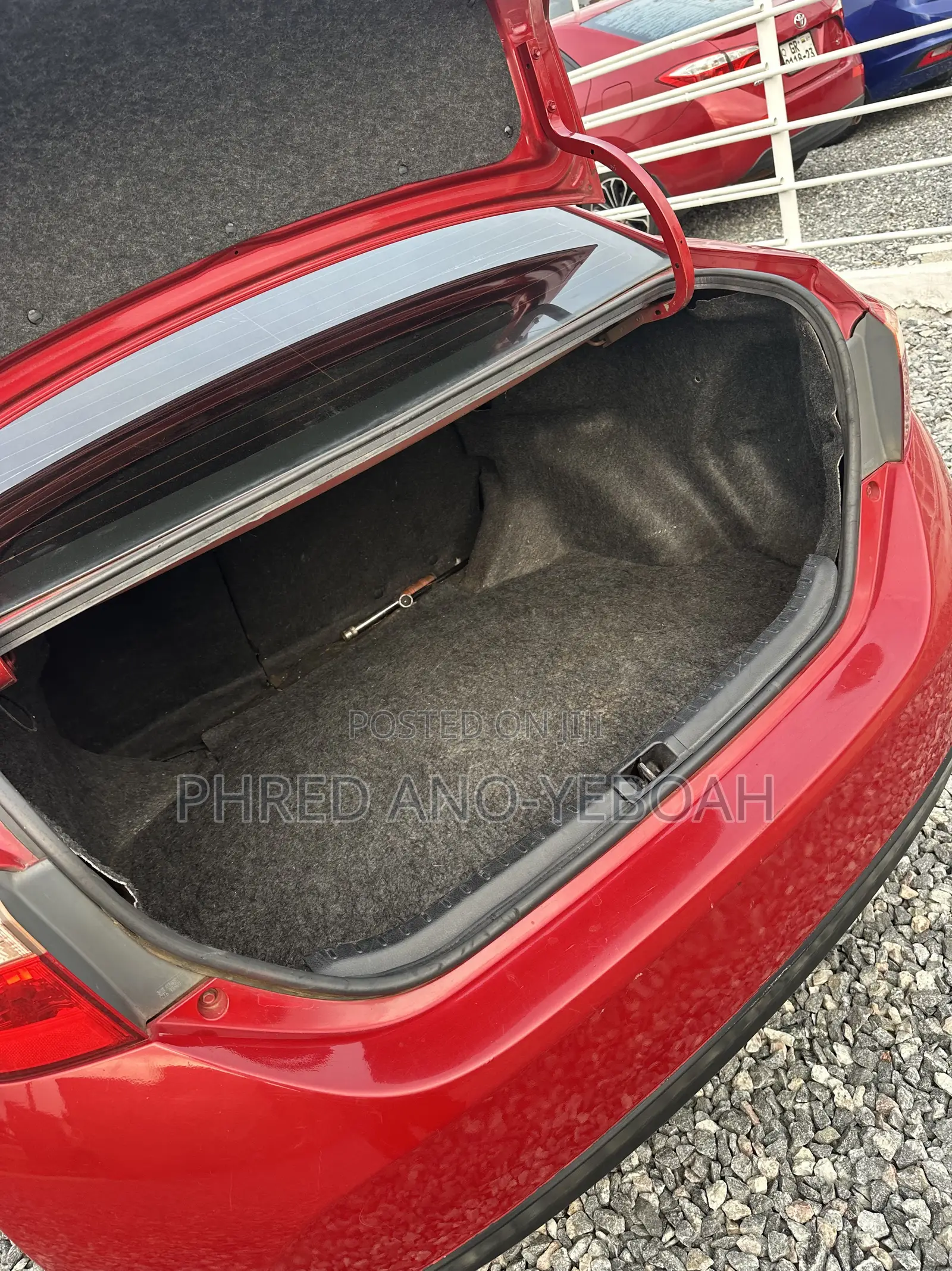 Toyota Corolla LE Eco (1.8L 4cyl 2A) 2018 Red