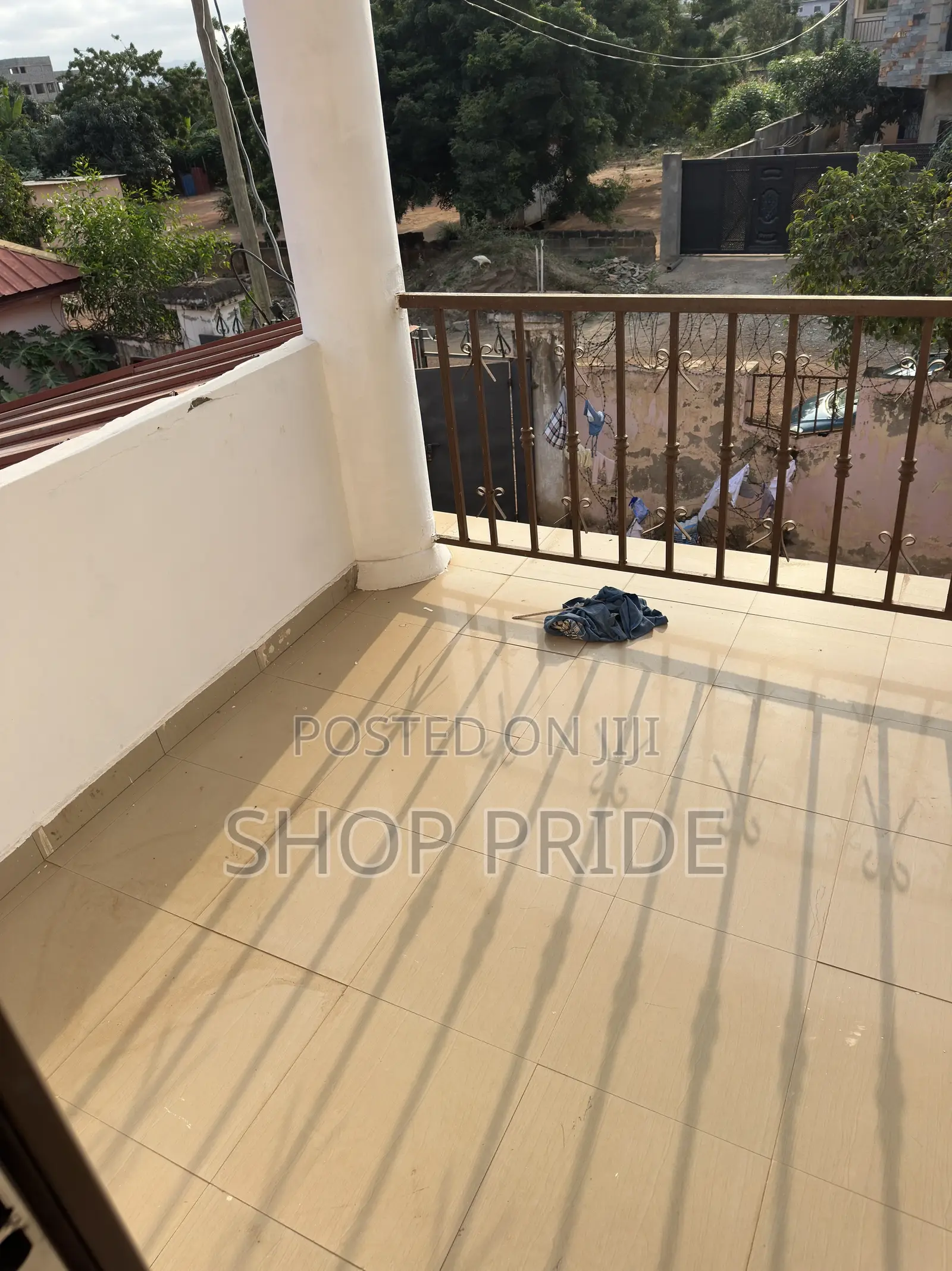 1bdrm Room & Parlour in Malejor for rent