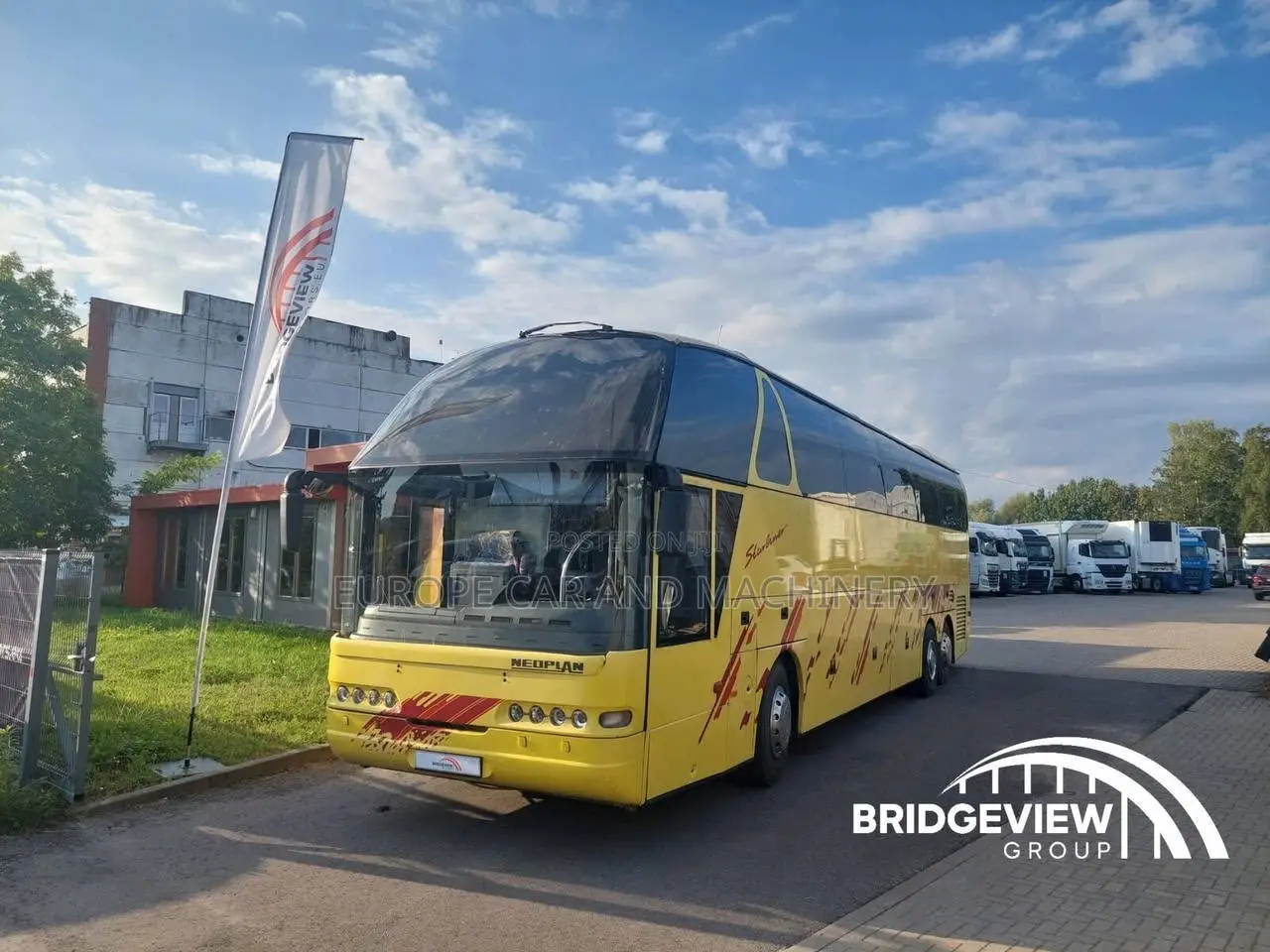 Bus 2003 Yellow