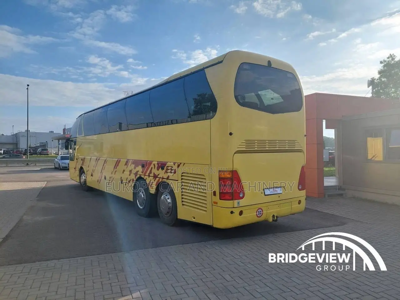 Bus 2003 Yellow