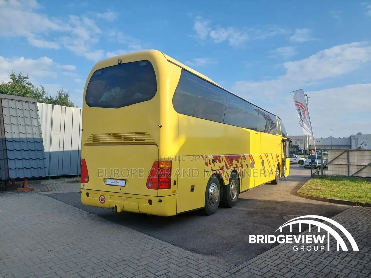 Bus 2003 Yellow