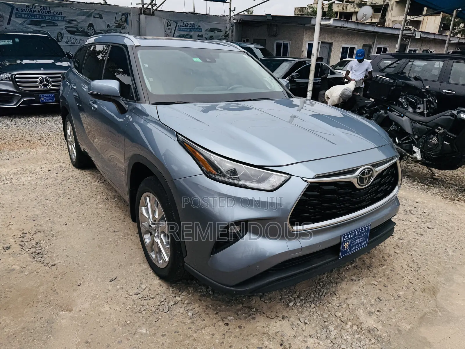 Toyota Highlander Limited AWD 2023 Blue