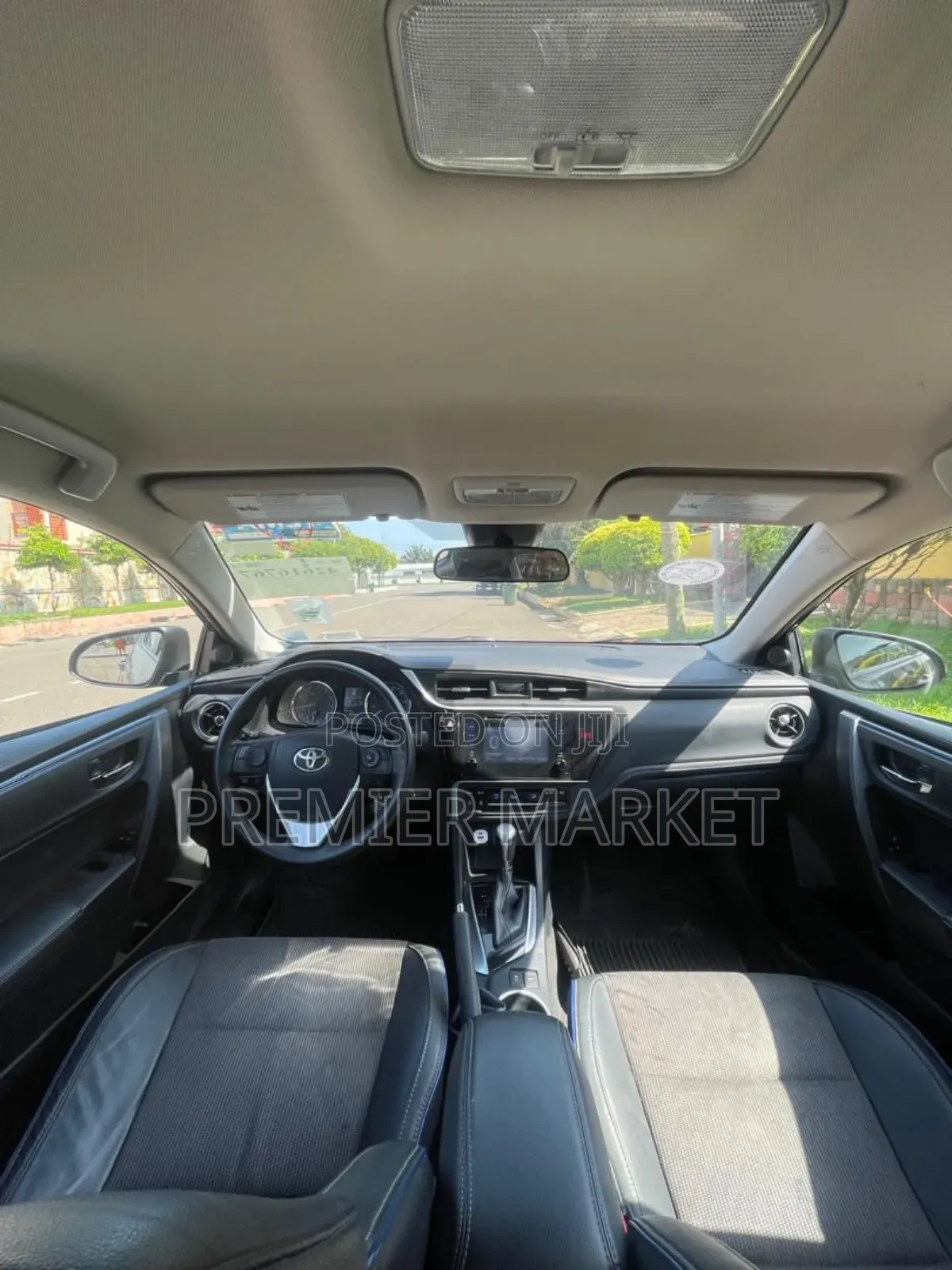 Toyota Corolla SE (1.8L 4cyl 2A) 2018 Black