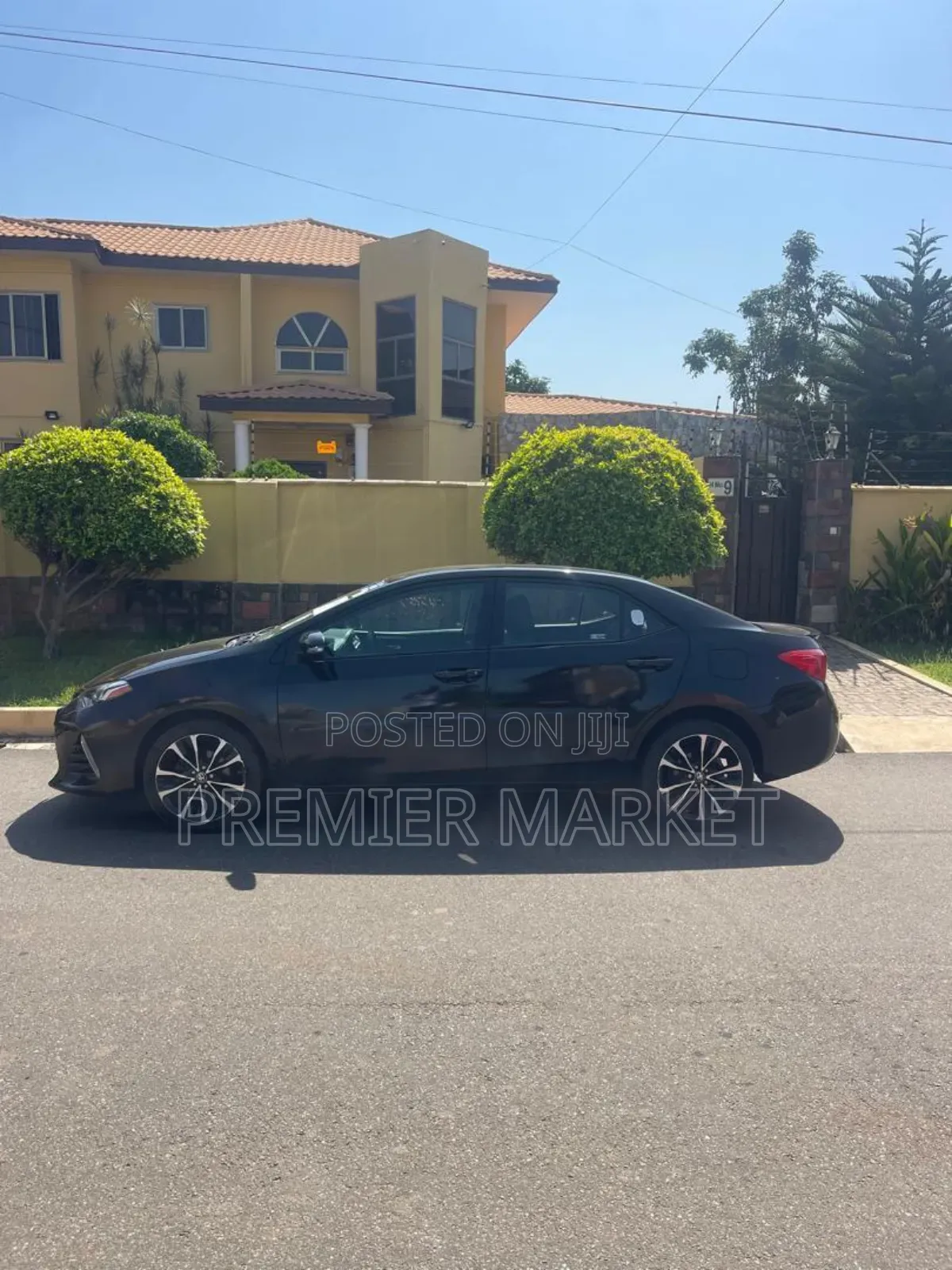 Toyota Corolla SE (1.8L 4cyl 2A) 2018 Black