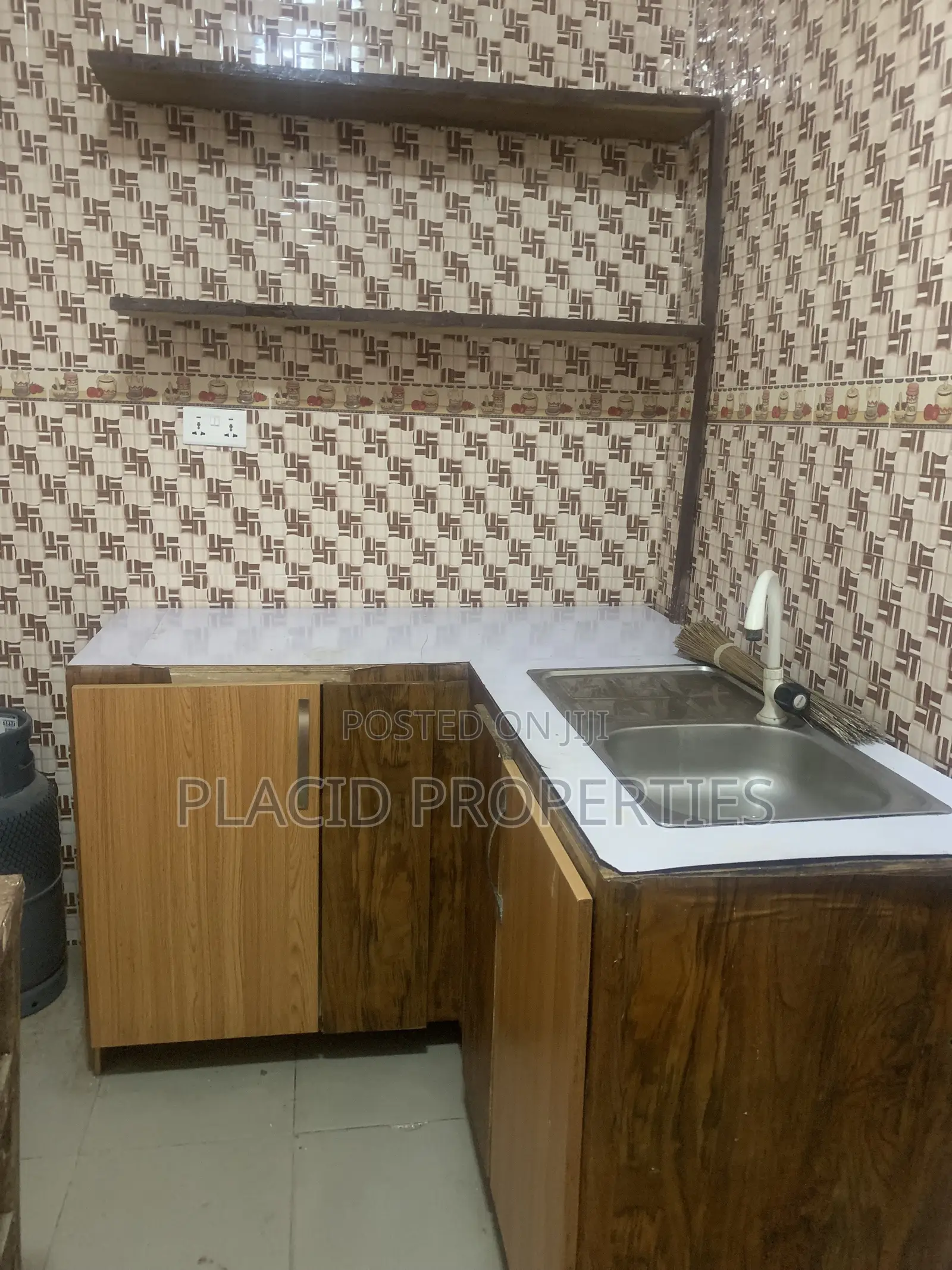 1bdrm Apartment in Agbogba for rent