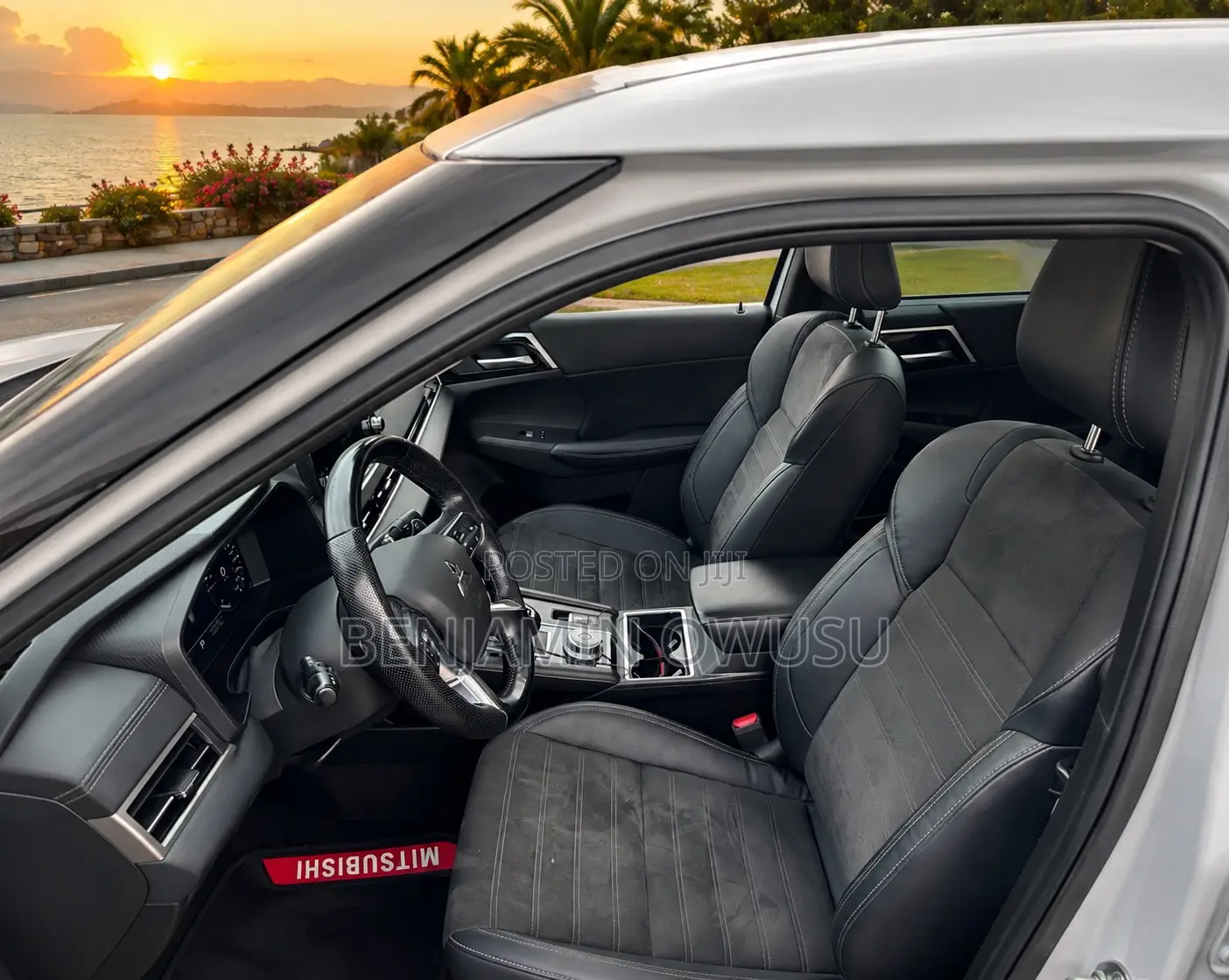 Mitsubishi Outlander 2.4 PHEV AWD 2023 White