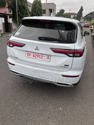 Mitsubishi Outlander 2.4 PHEV AWD 2023 White