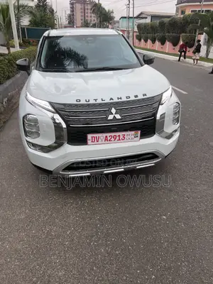 Mitsubishi Outlander 2.4 PHEV AWD 2023 White