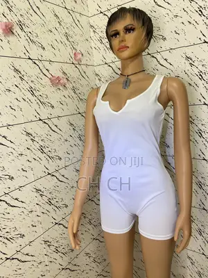 Effortlessly Stunning White Sleeveless Rompe Short Jumpsuit