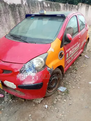 Toyota Aygo 2012 Red