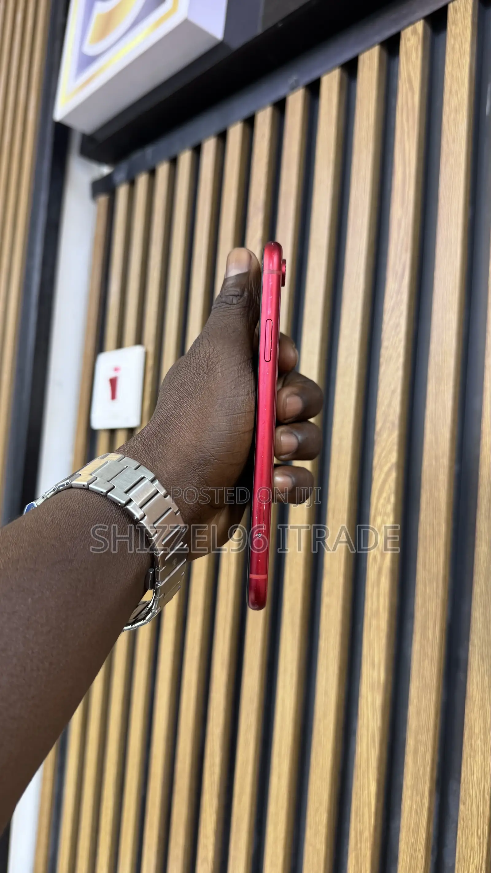 Apple iPhone XR 64 GB Red