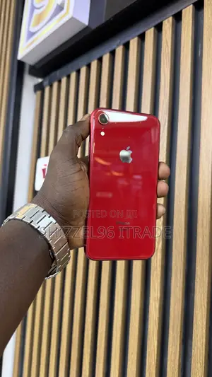 Apple iPhone XR 64 GB Red