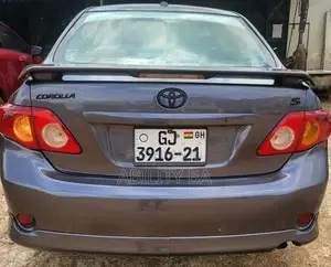 Toyota Corolla 2010 Gray