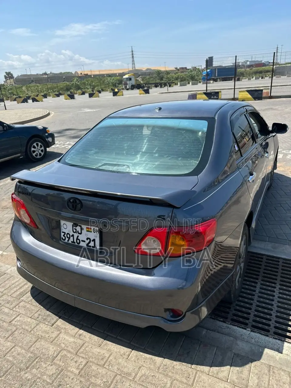 Toyota Corolla 2010 Gray