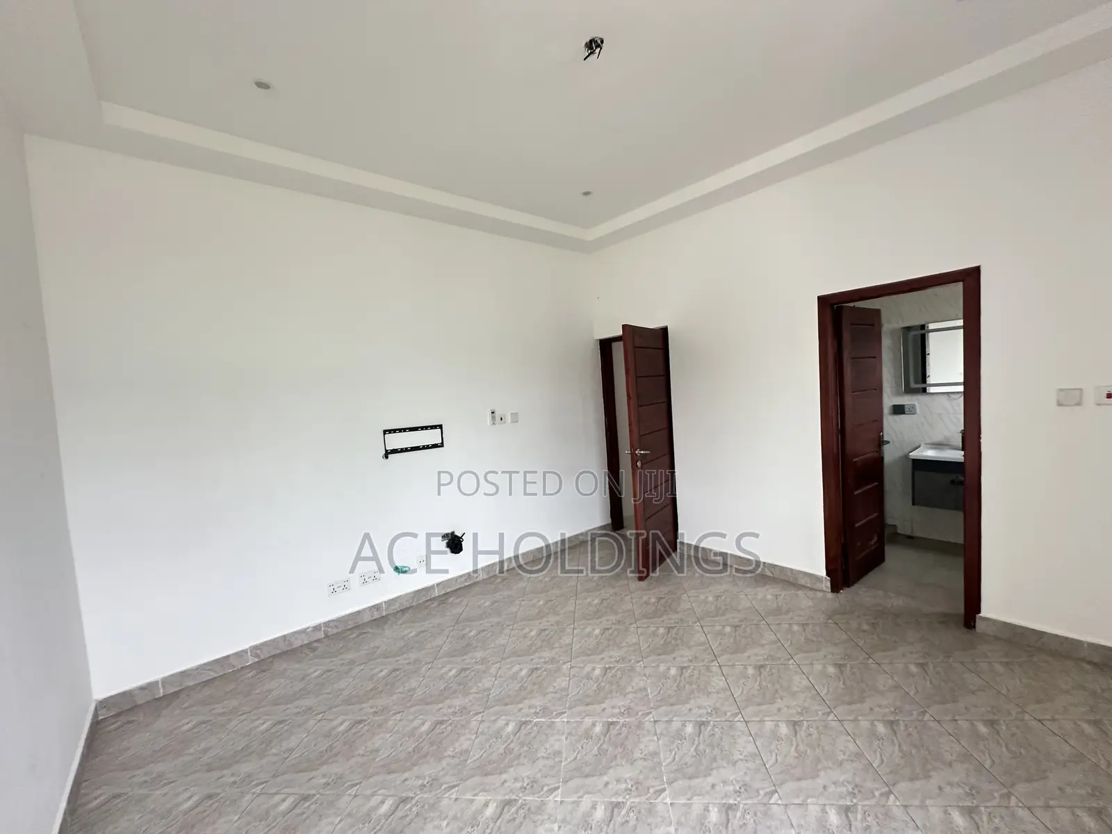 2bdrm Apartment in Adjiringanor, Adjiriganor for rent