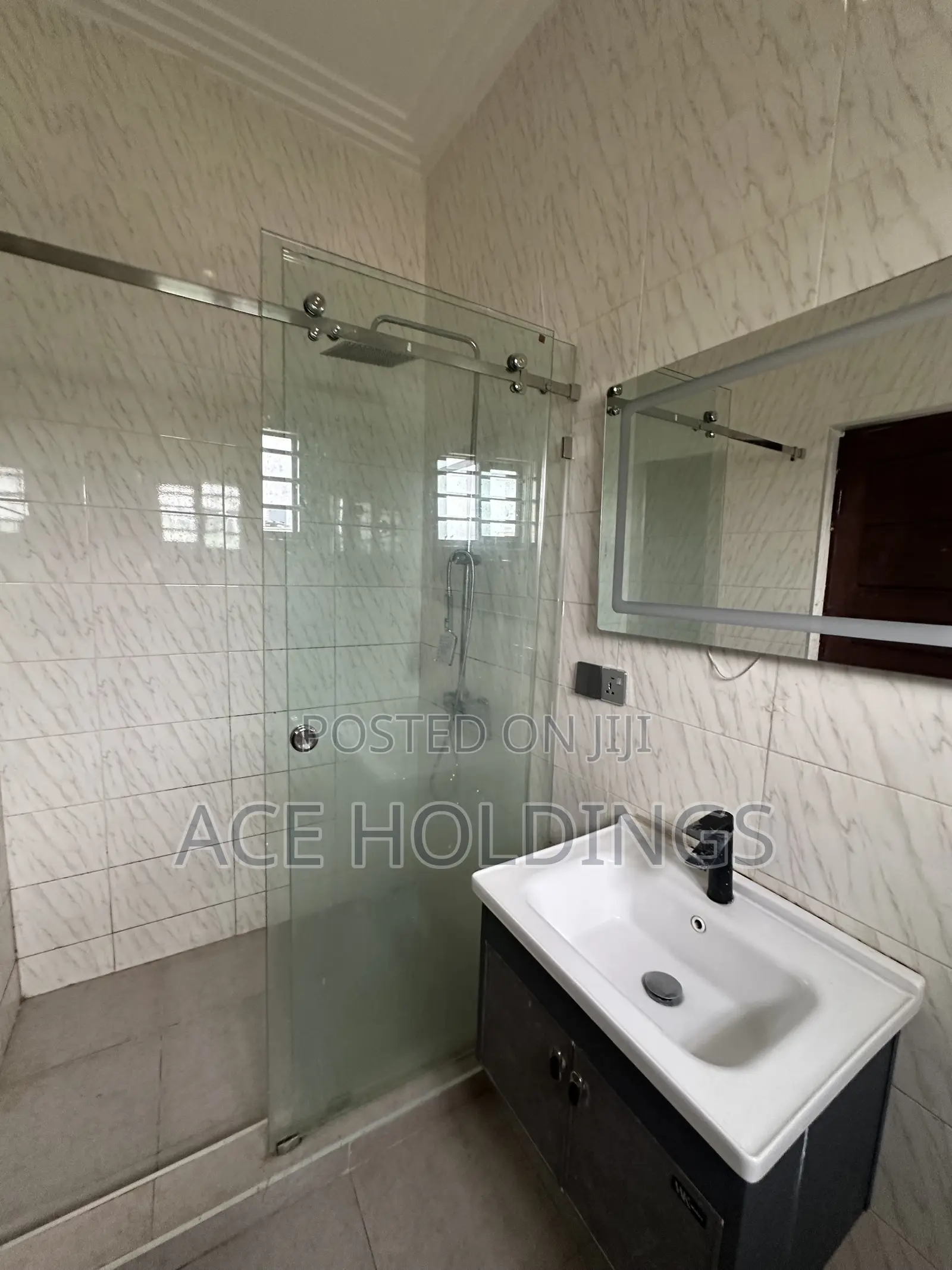 2bdrm Apartment in Adjiringanor, Adjiriganor for rent