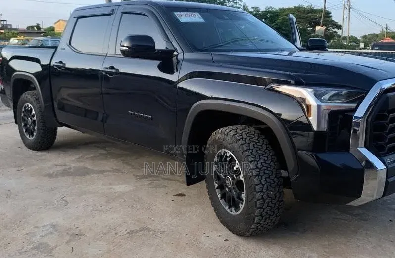 Toyota Tundra 2024 Black