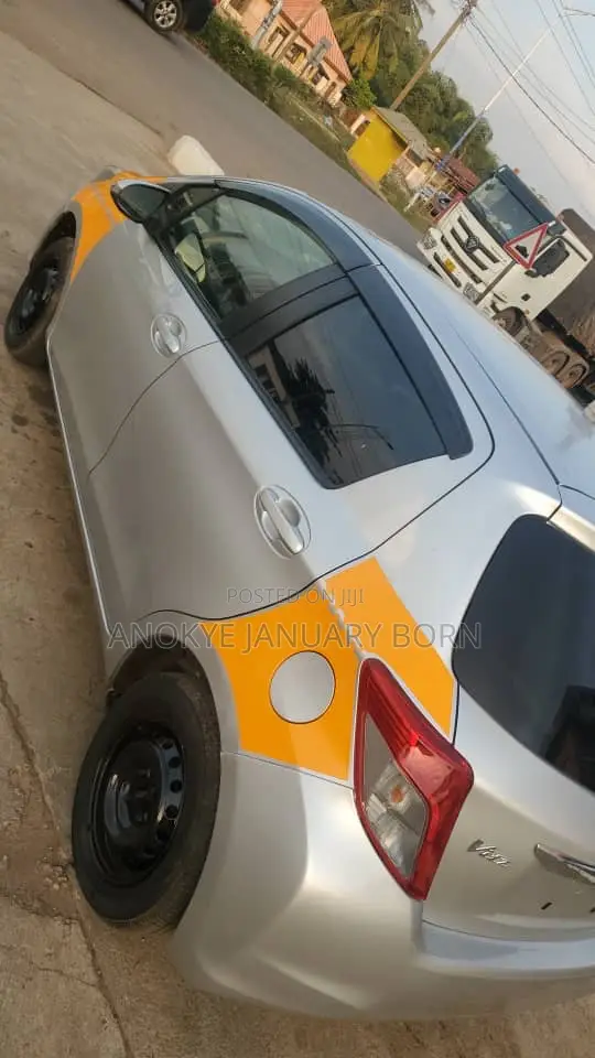 Toyota Vitz 2014