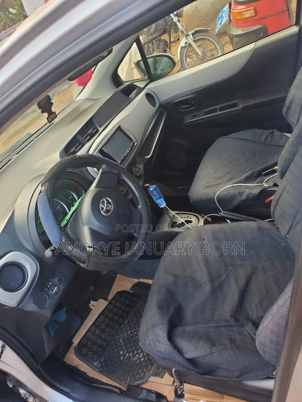 Toyota Vitz 2014