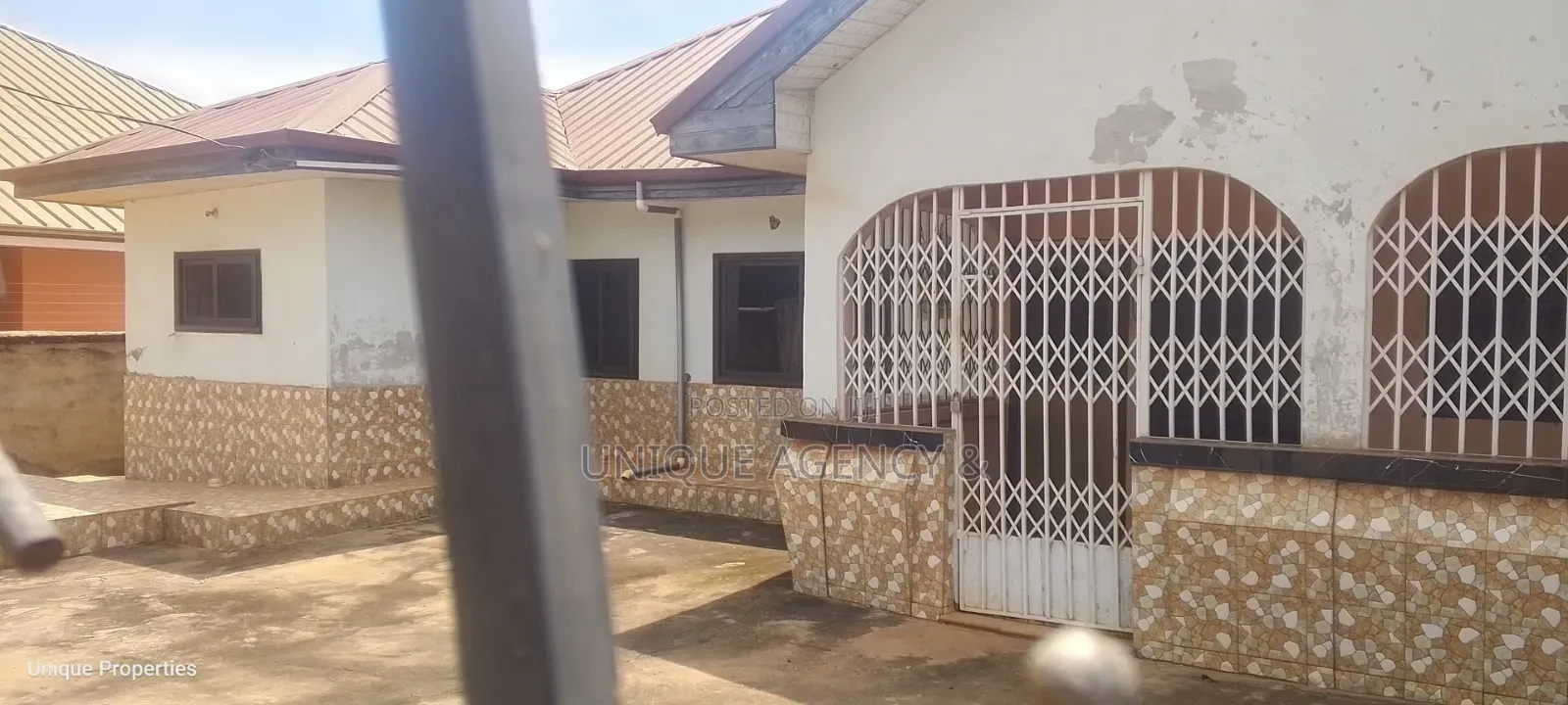 4bdrm Bungalow in Pentecost for rent