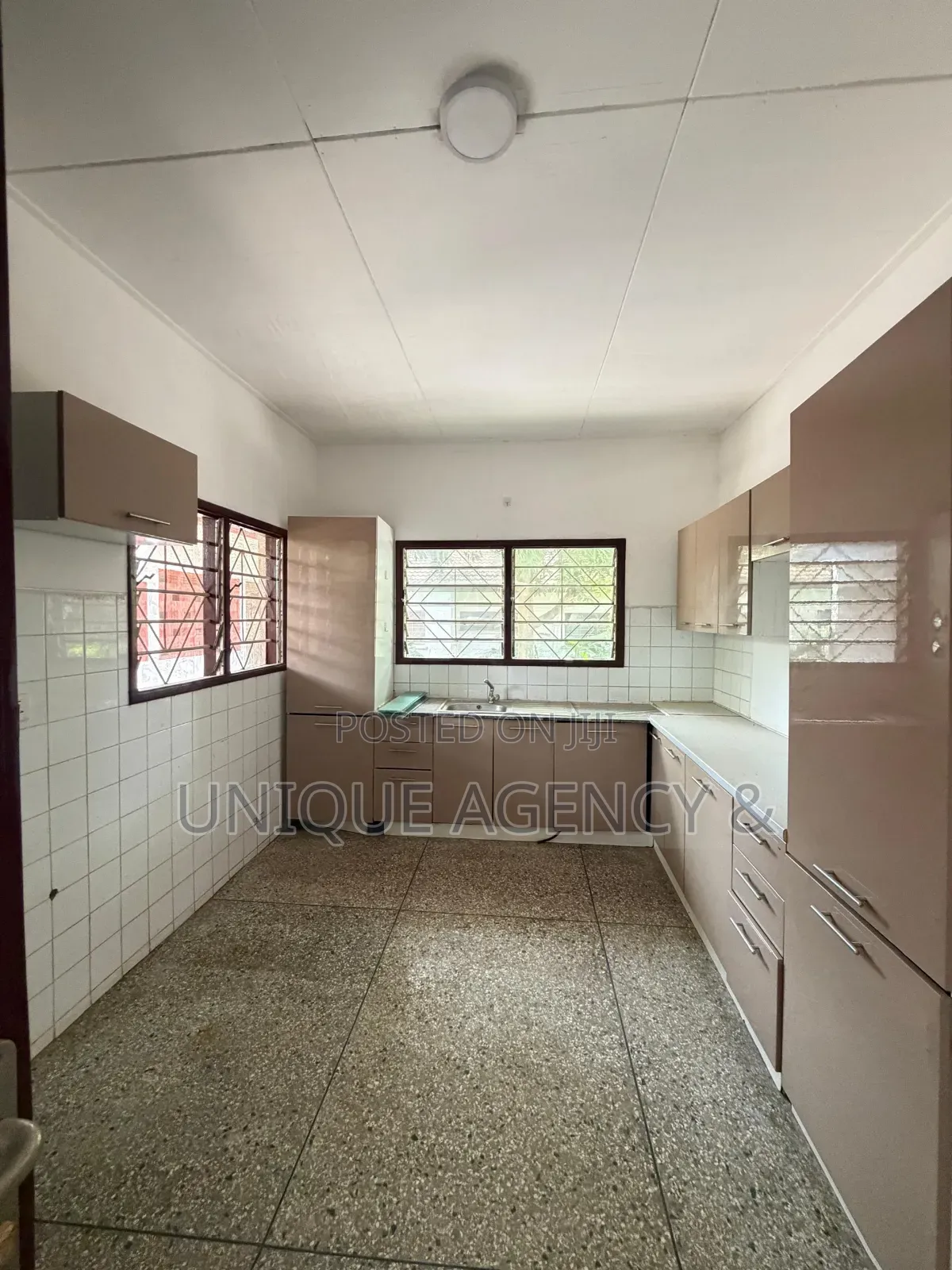 4bdrm Bungalow in Pentecost for rent