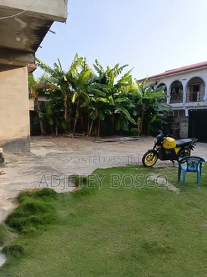 10bdrm House in My Brother, New Town for sale