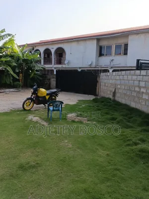 10bdrm House in My Brother, New Town for sale