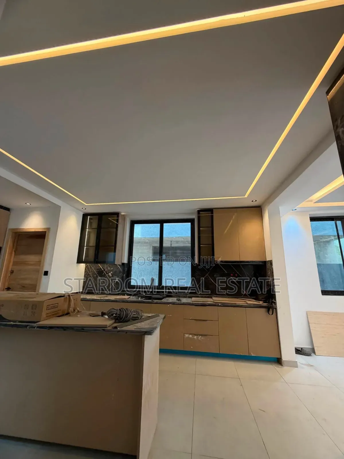 4bdrm Duplex in North Legon for sale