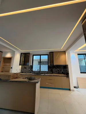 4bdrm Duplex in North Legon for sale
