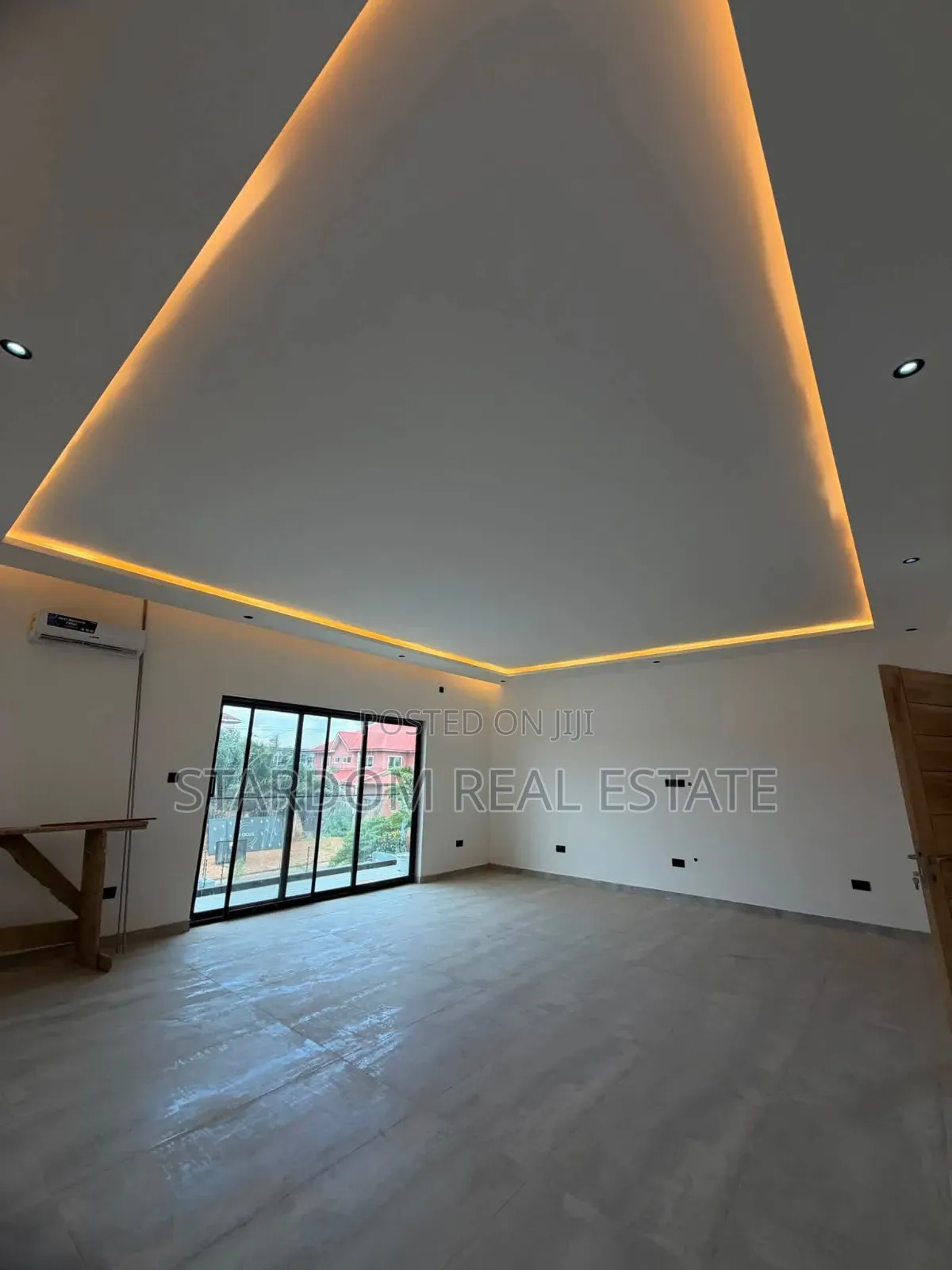 4bdrm Duplex in North Legon for sale