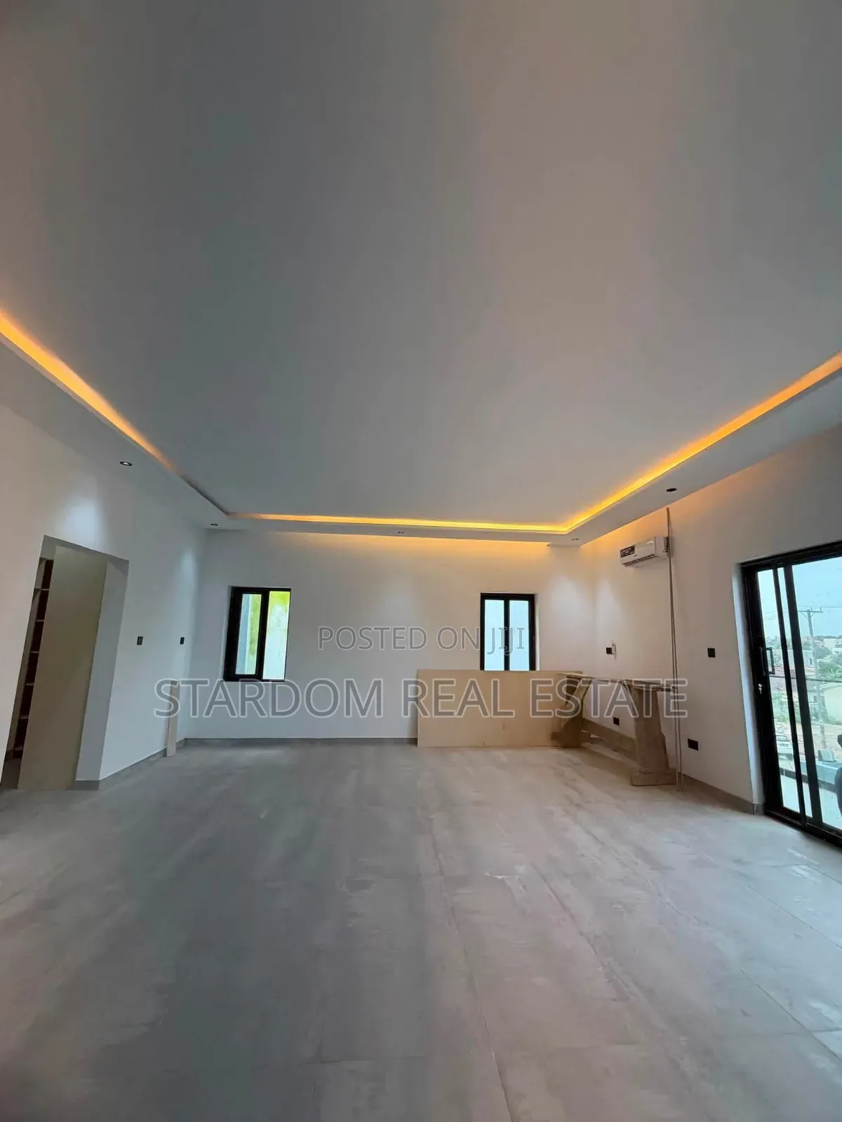 4bdrm Duplex in North Legon for sale