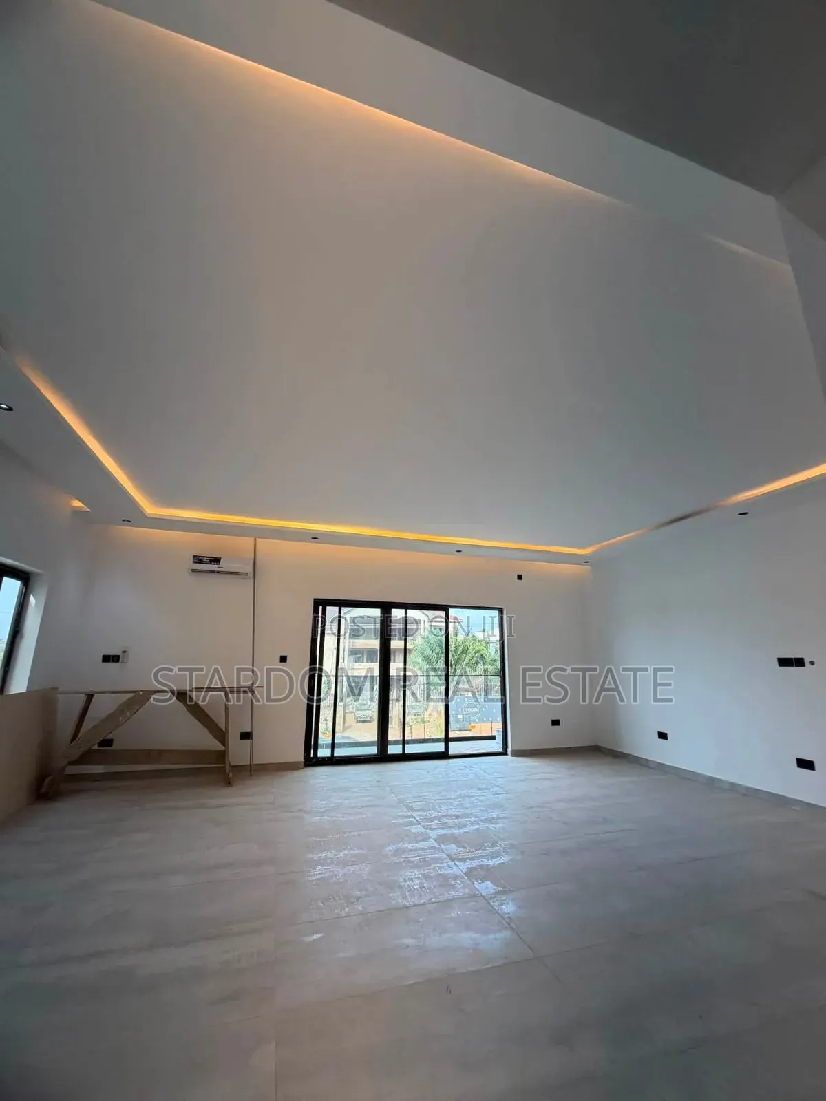 4bdrm Duplex in North Legon for sale