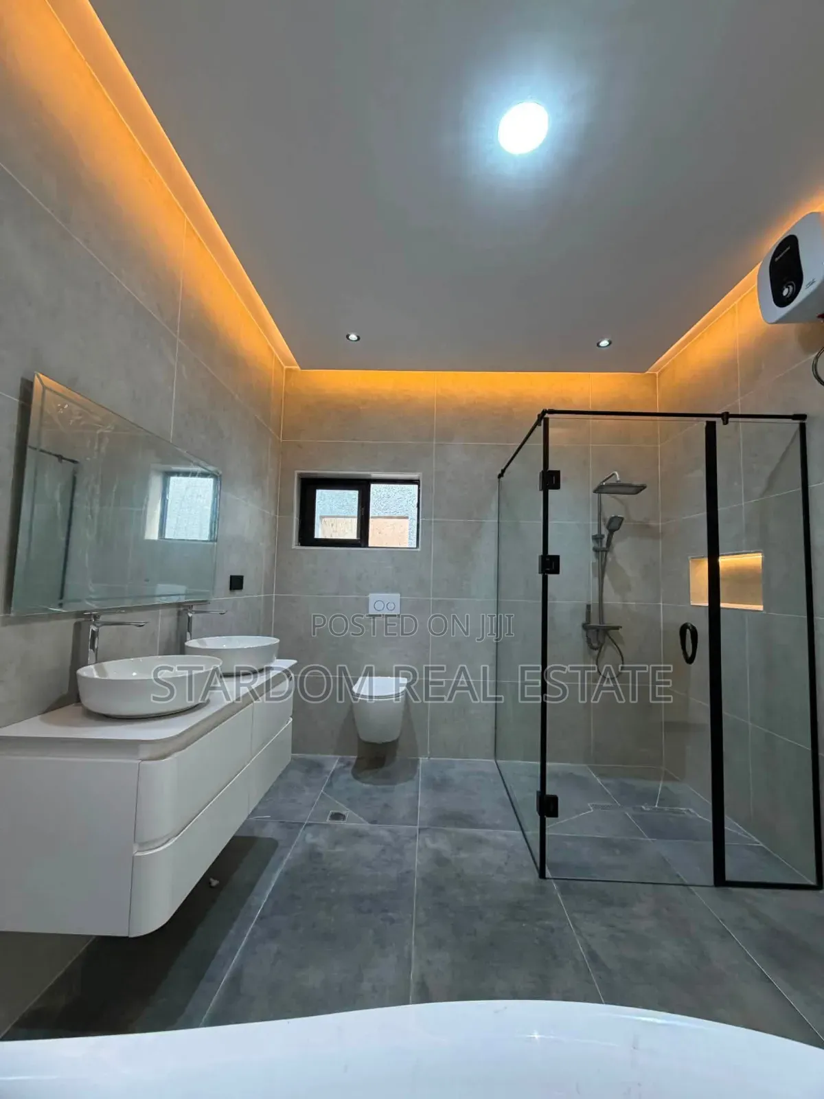 4bdrm Duplex in North Legon for sale