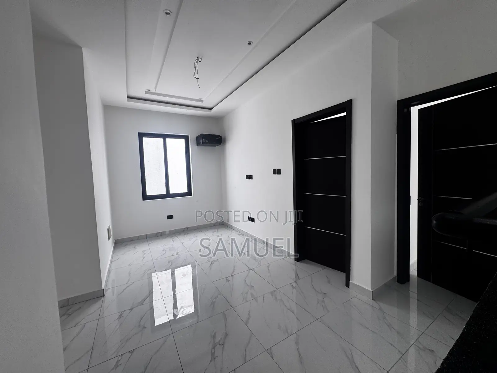 5bdrm Duplex in Manet Junction for sale