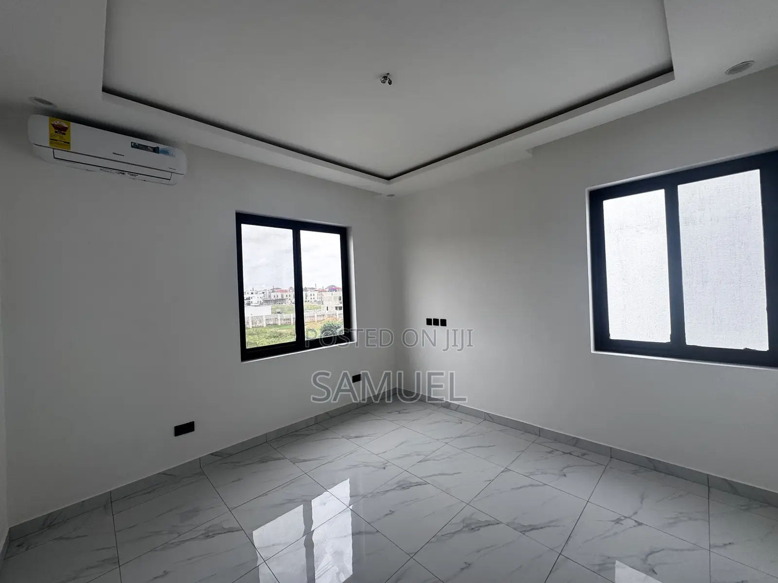 5bdrm Duplex in Manet Junction for sale