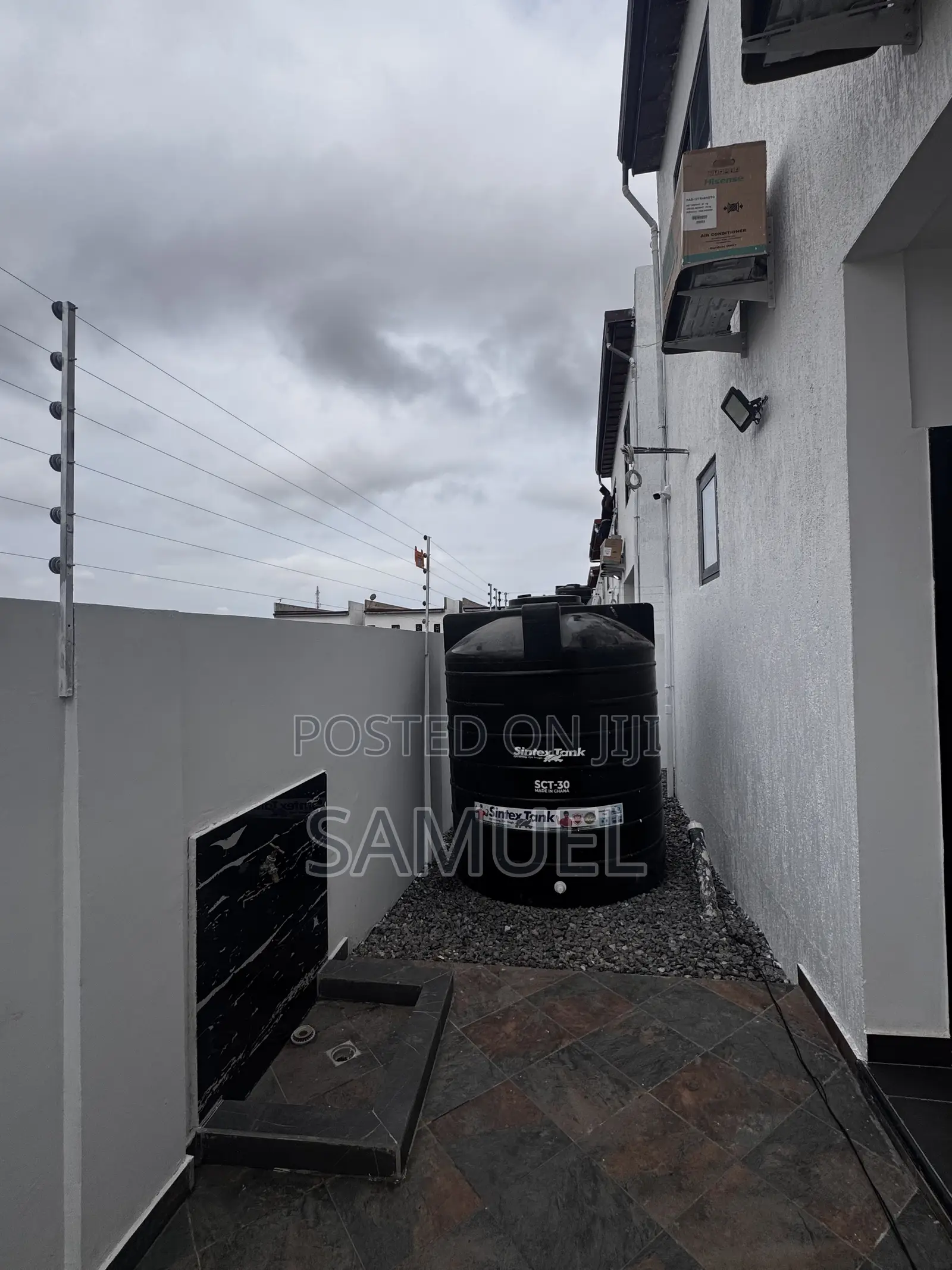 5bdrm Duplex in Manet Junction for sale