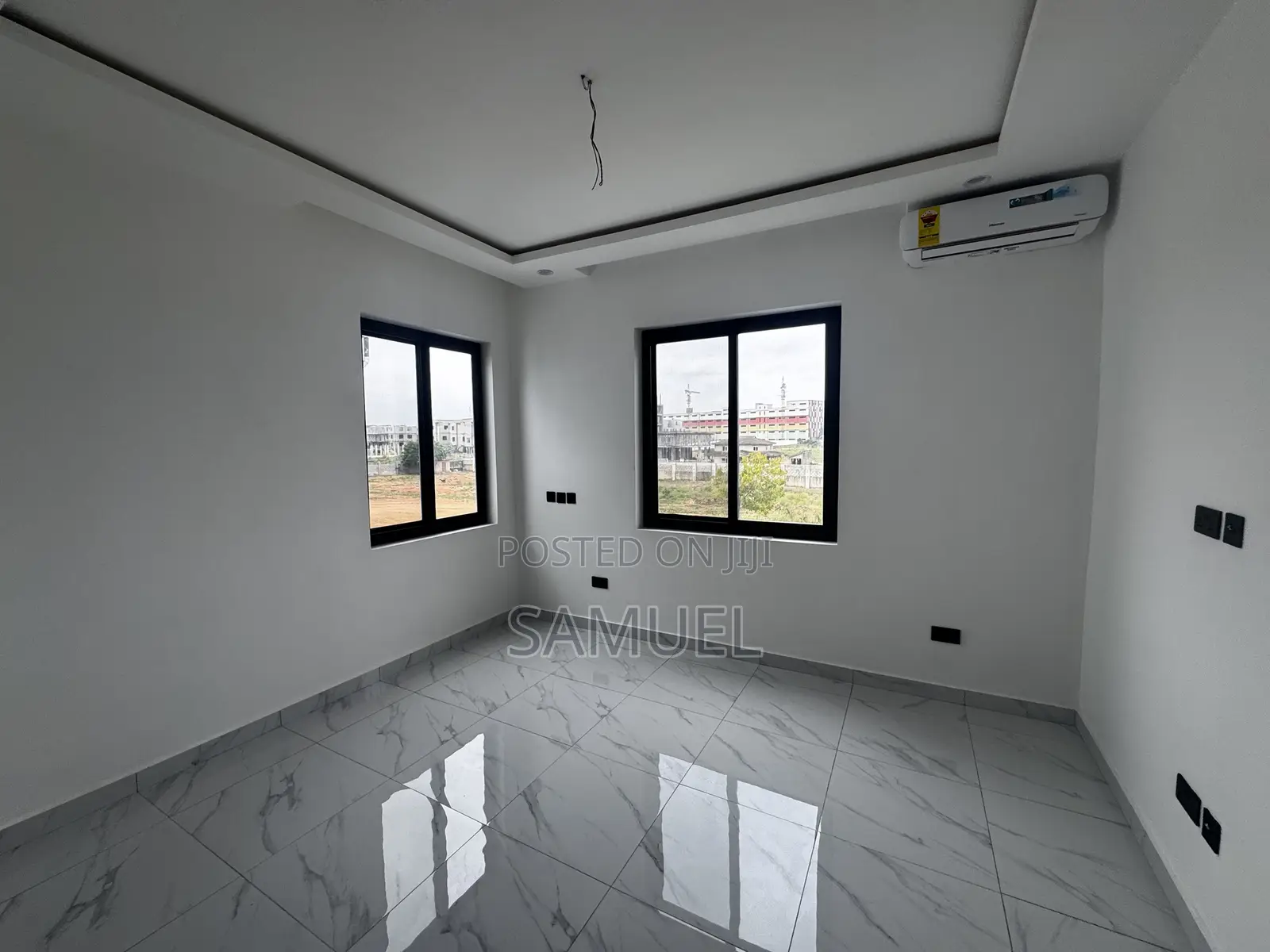 5bdrm Duplex in Manet Junction for sale