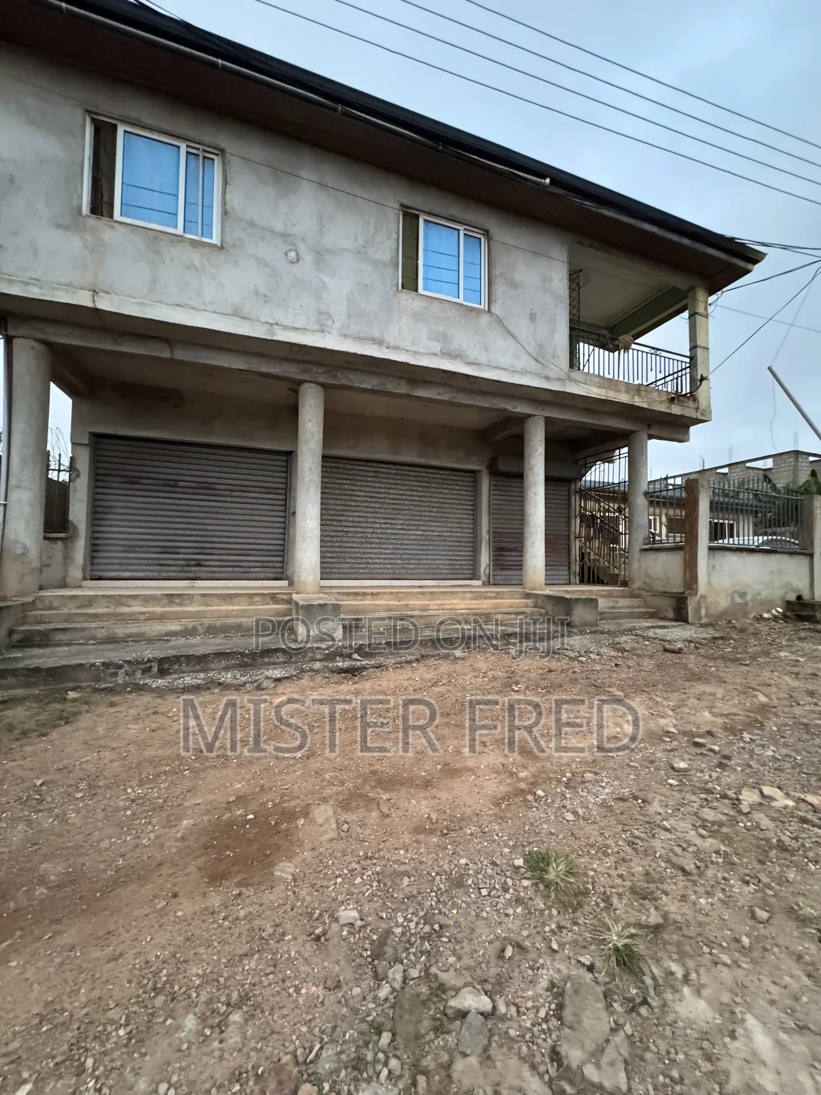 9bdrm House in Redtop, Weija for sale