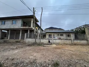 9bdrm House in Redtop, Weija for sale