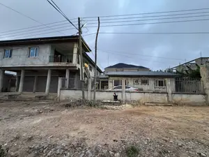 9bdrm House in Redtop, Weija for sale